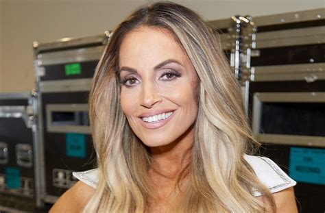 WWE icon Trish Stratus flaunts incredible fit bod on Inside Fitness ...